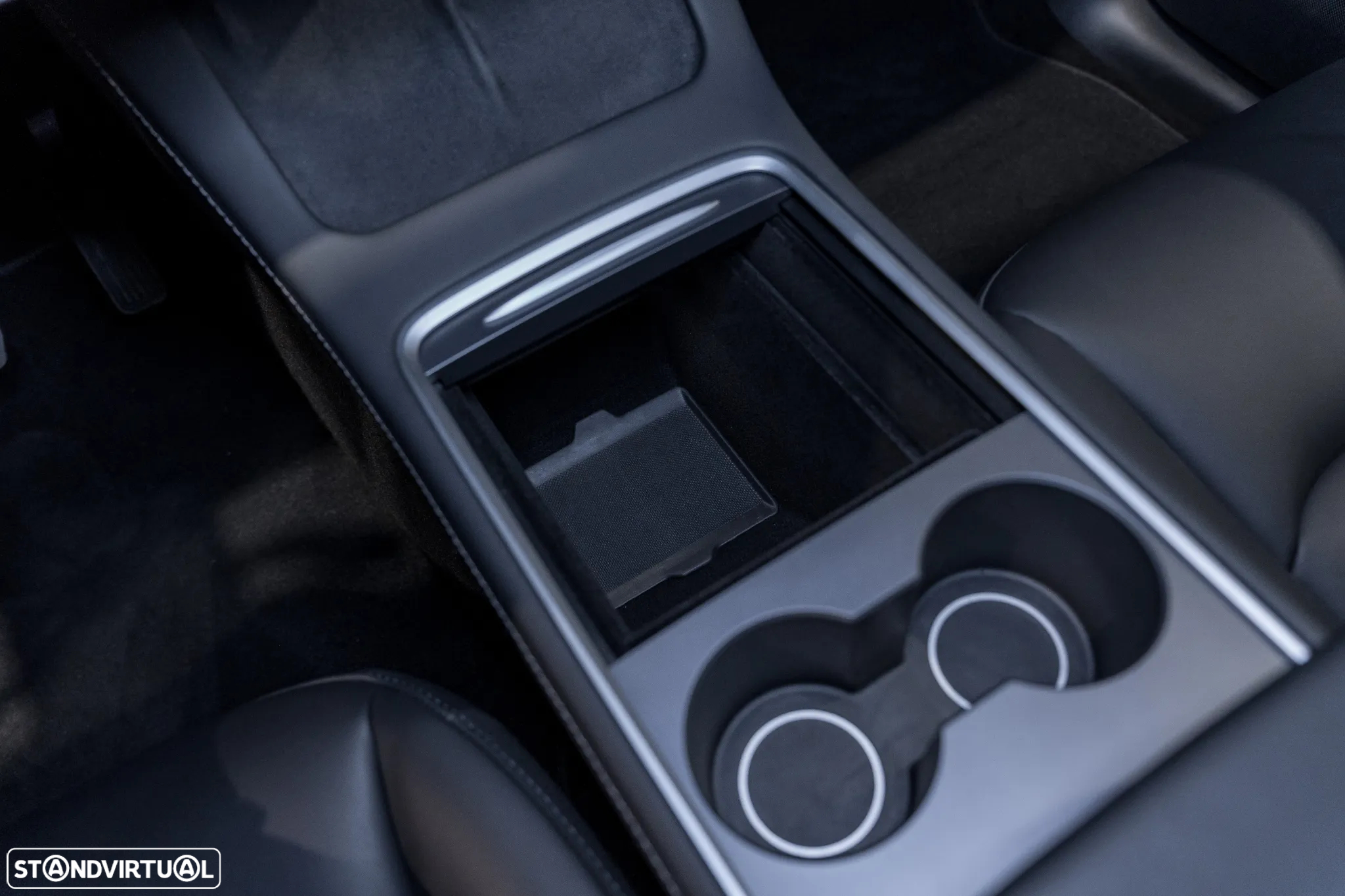 Tesla Model Y Long Range Dual Motor AWD - 16