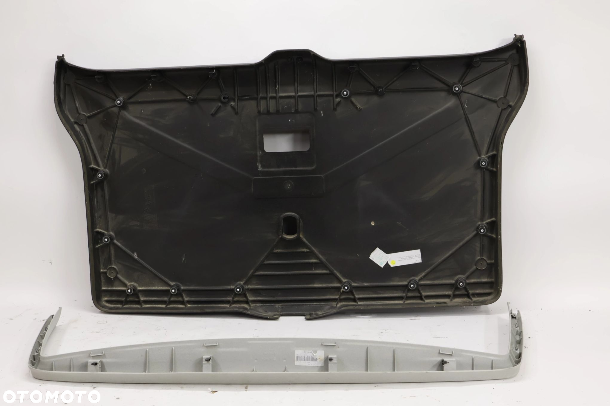 VW T5 tapicerka klapy bagażnika 7H5867601 - 6