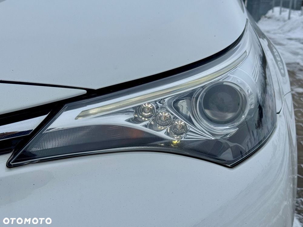 Toyota Avensis 1.6 D-4D Prestige - 19