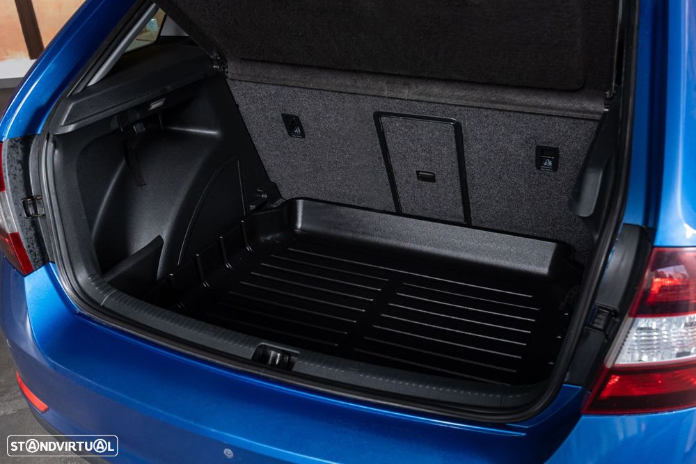 Skoda Rapid Spaceback 1.4 TDi Ambition DSG - 10