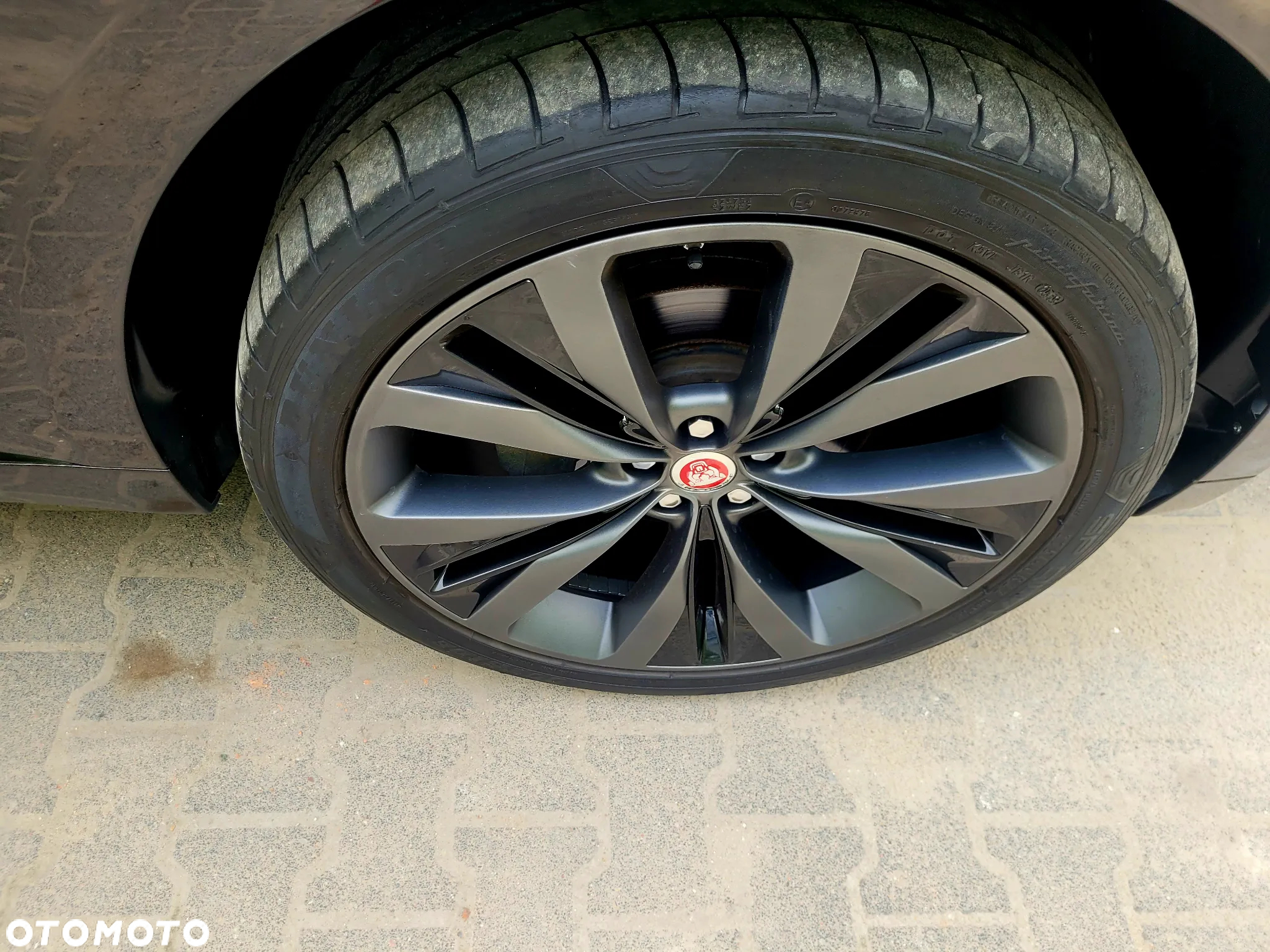 Jaguar F-Pace 2.0 i4D AWD R-Sport - 13