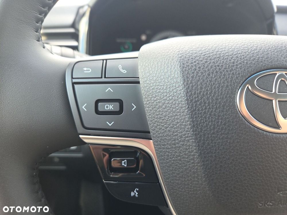 Toyota Camry - 19