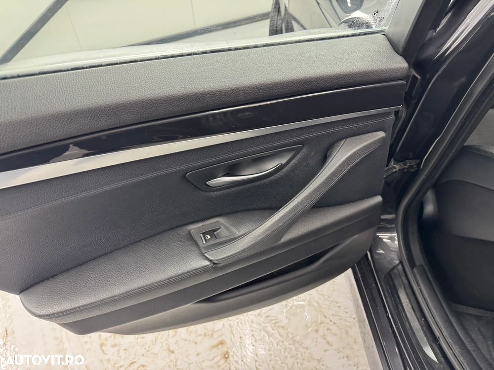 BMW Seria 5 520d Aut. - 16