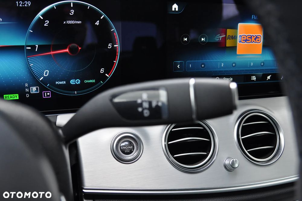 Mercedes-Benz Klasa E 300 d 4-Matic Avantgarde - 19
