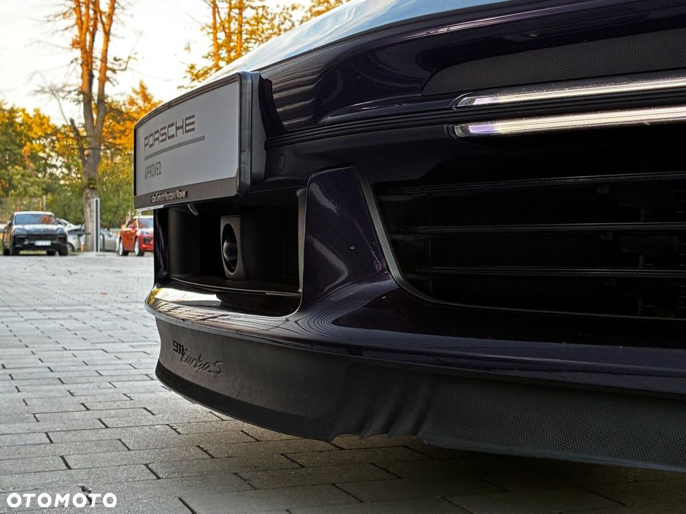 Porsche 911 Turbo S - 12