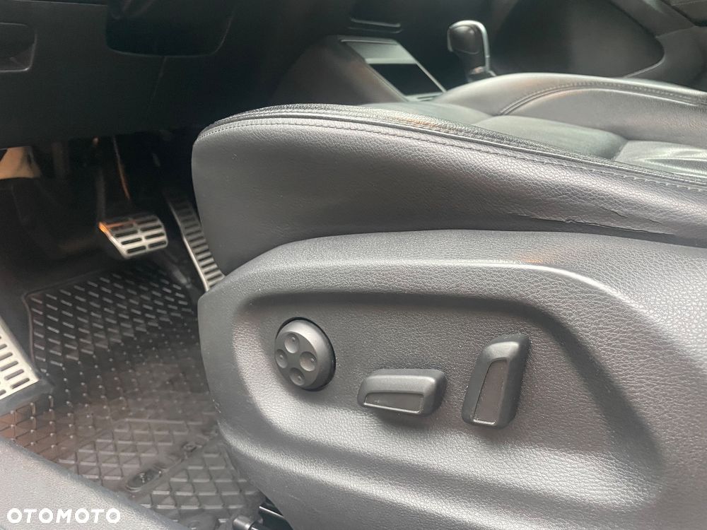 Volkswagen Tiguan 2.0 TDI 4Mot R-Style DSG - 15