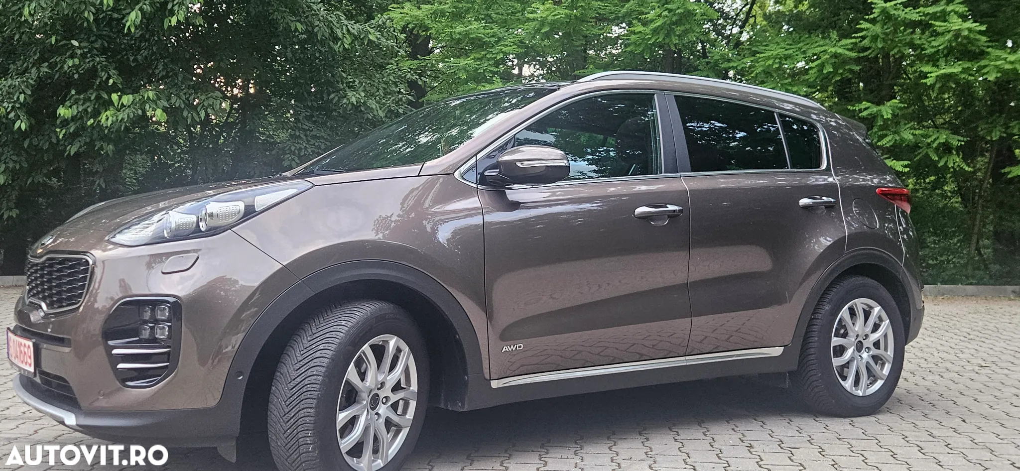 Kia Sportage 2,0 CRDI AWD Aut. GT Line - 2
