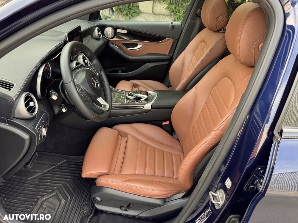 Mercedes-Benz GLC Coupe 250 4Matic 9G-TRONIC AMG Line - 24