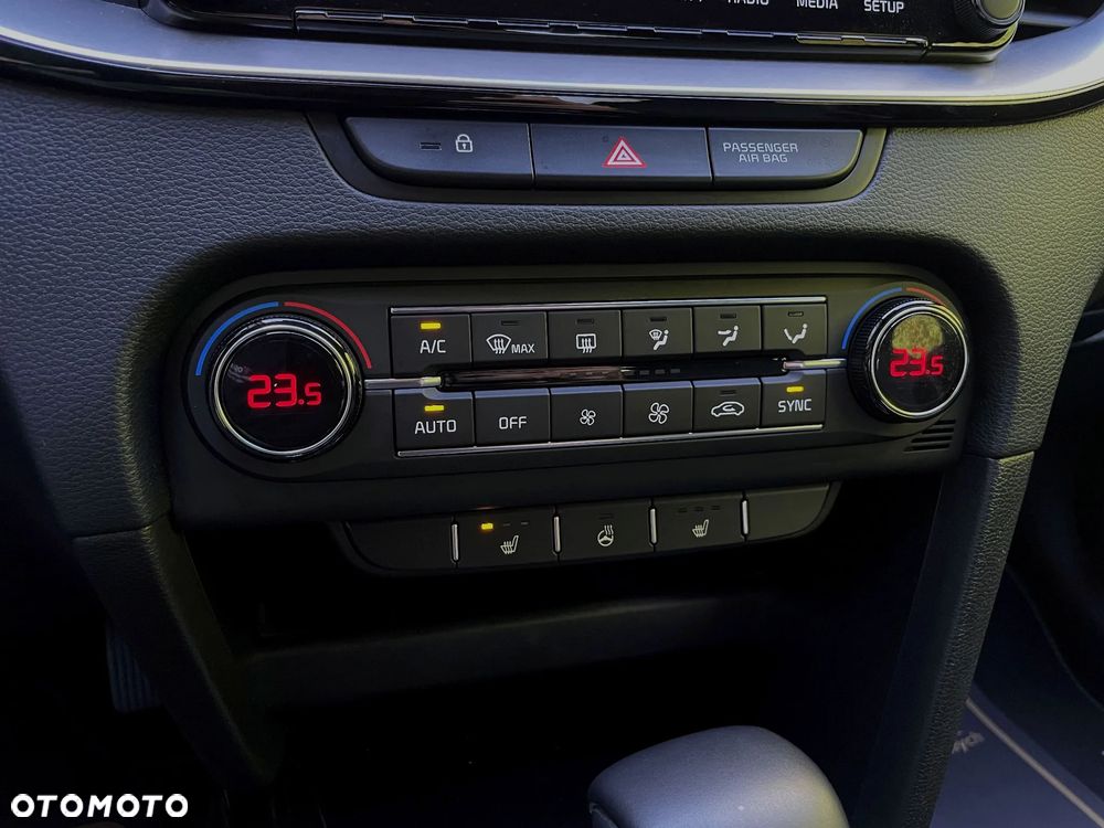 Kia XCeed 1.6 CRDi SCR L Business Line DCT - 29