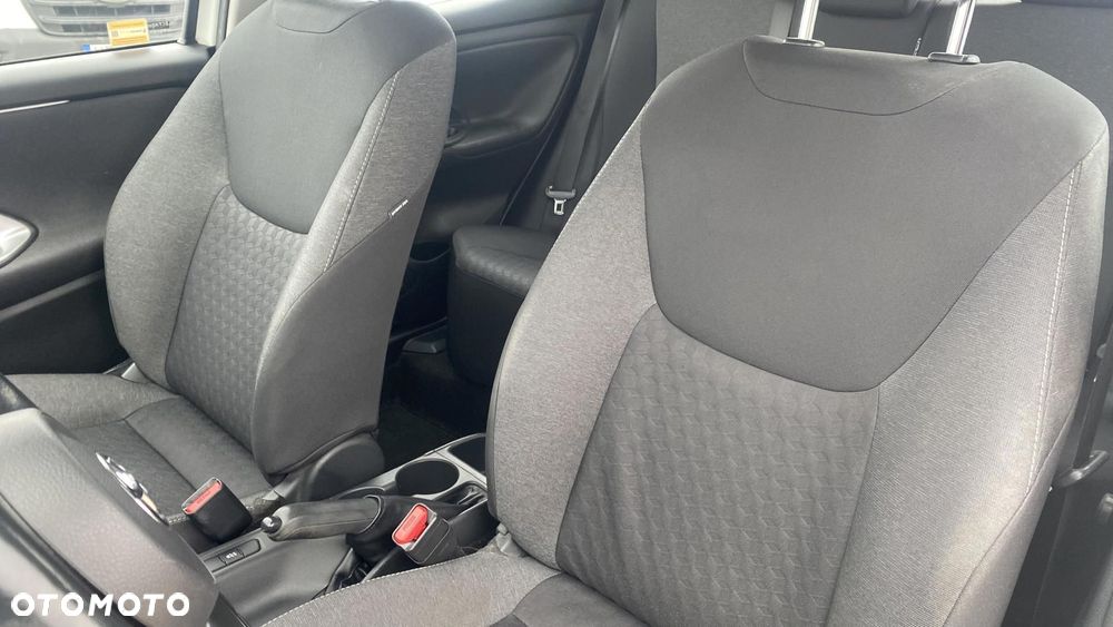 Toyota Yaris 1.5 Comfort - 17
