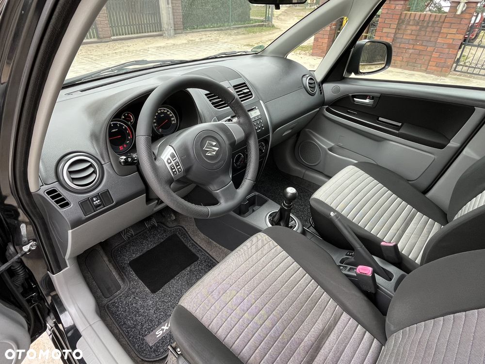 Suzuki SX4 Classic 1.6 VVT 4x4 Comfort - 5