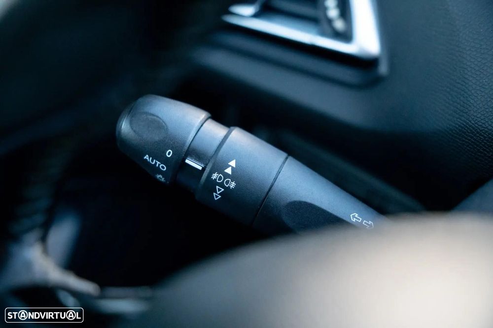 Peugeot 308 SW 1.6 BlueHDi Style - 17