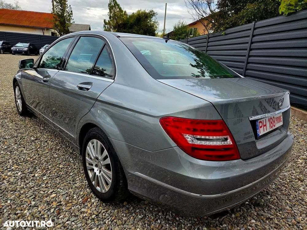 Mercedes-Benz C 180 CGI BlueEFFICIENCY Elegance - 3