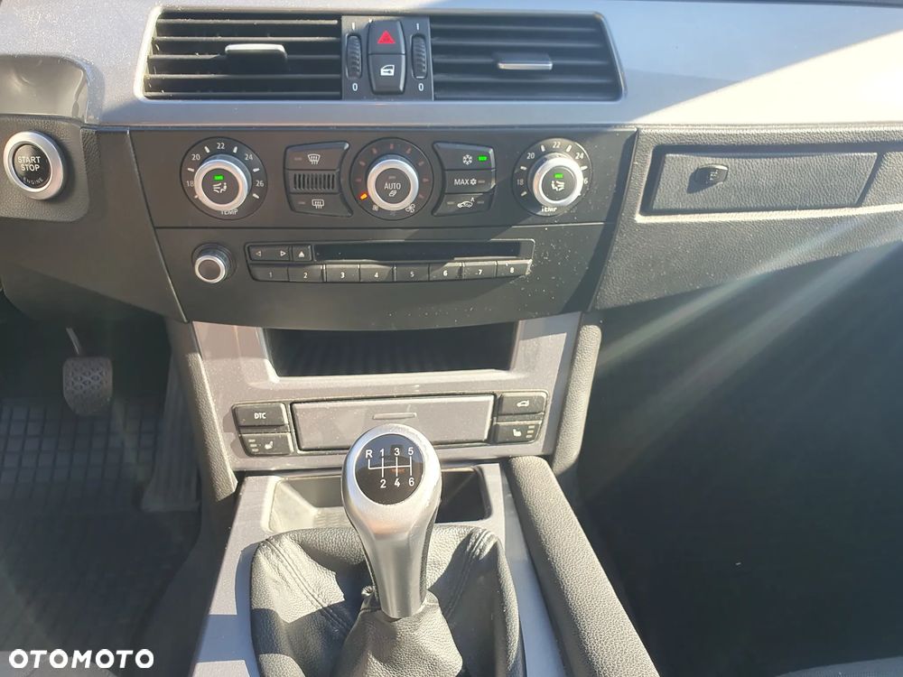 BMW Seria 5 525d Edition Lifestyle - 12