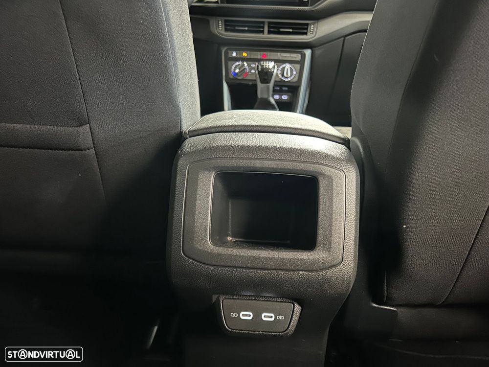 VW T-Cross 1.0 TSI Life - 38