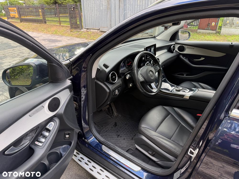 Mercedes-Benz GLC 220 d 4Matic 9G-TRONIC AMG Line - 10