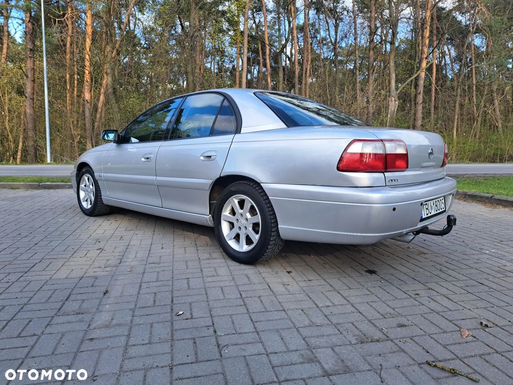 Opel Omega 2.2 Elegance - 24