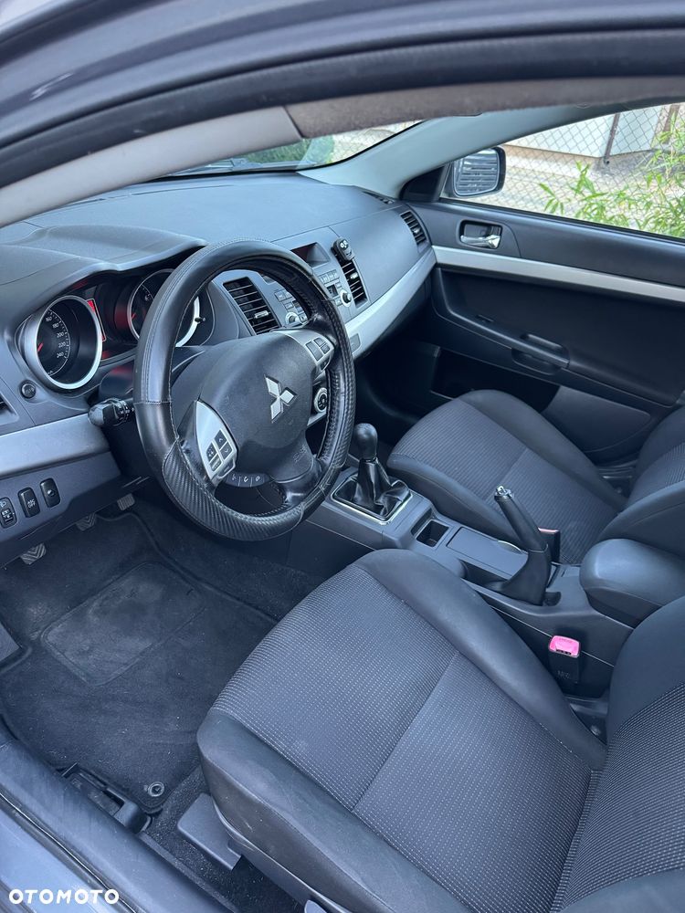 Mitsubishi Lancer 1.8 Invite - 10