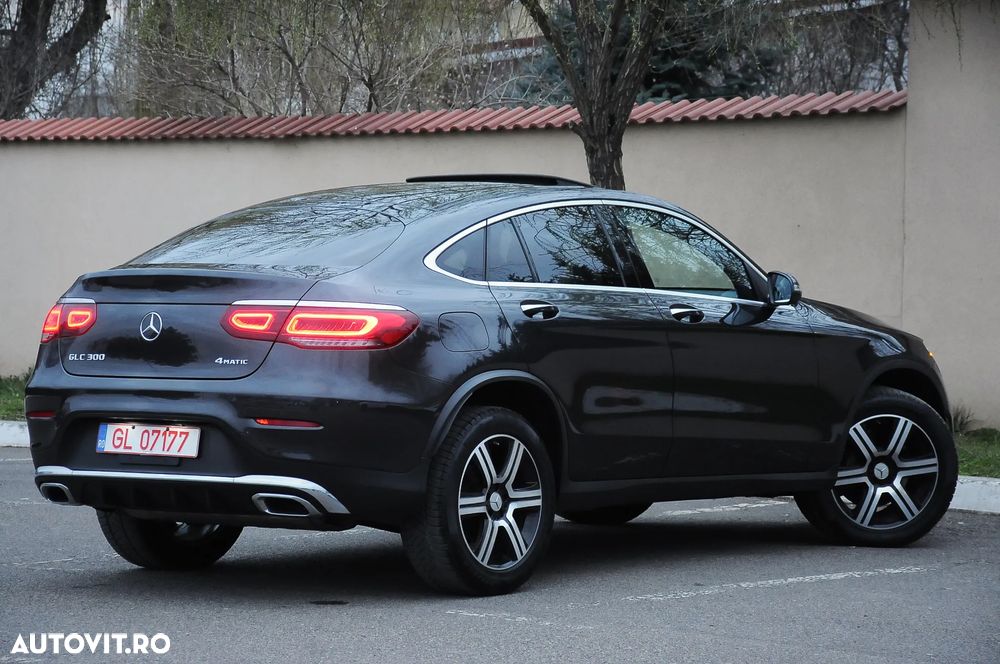 Mercedes-Benz GLC Coupe 300 4Matic 9G-TRONIC Exclusive - 10