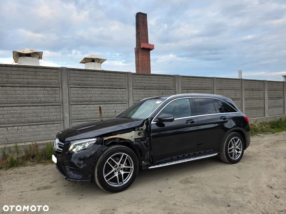 Mercedes-Benz GLC 250 d 4Matic 9G-TRONIC AMG Line - 28