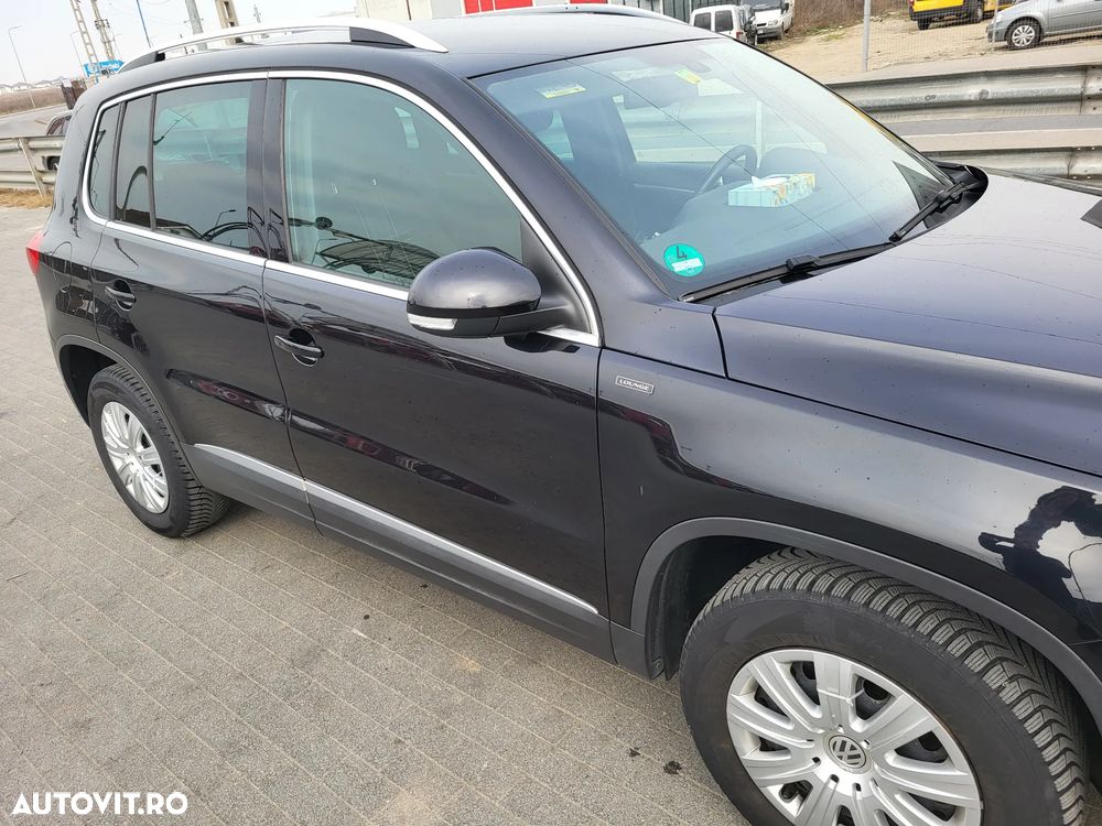 Volkswagen Tiguan 2.0 TDI DPF 4Motion BlueMotion Technology DSG Lounge Sport & Style - 4