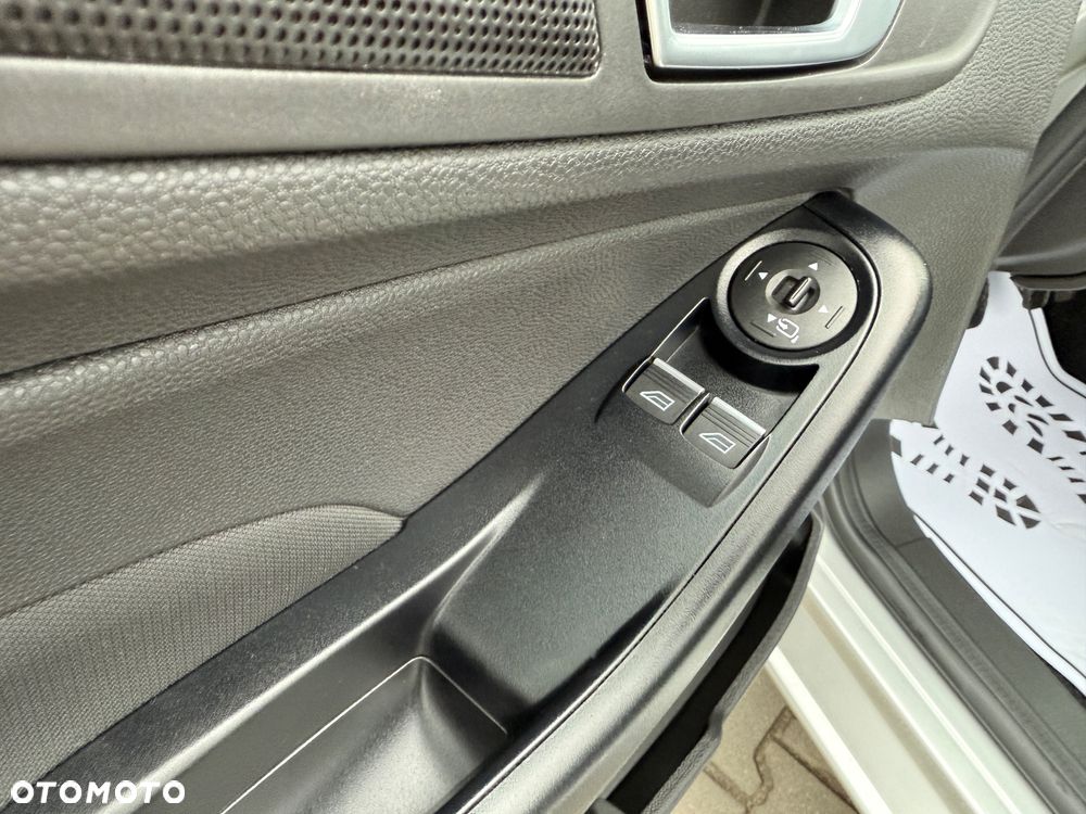 Ford Fiesta 1.25 Titanium EU5 - 12