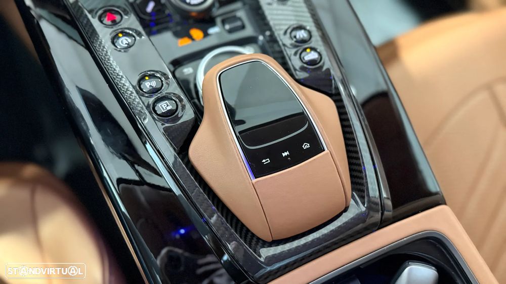 Aston Martin DBX 707 - 34