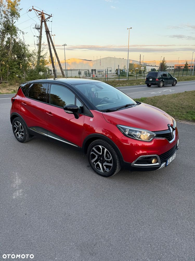 Renault Captur 1.2 TCe Helly Hansen EDC - 1