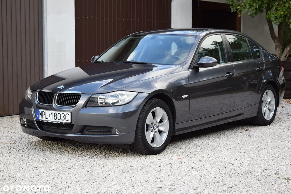 BMW Seria 3 318i - 3