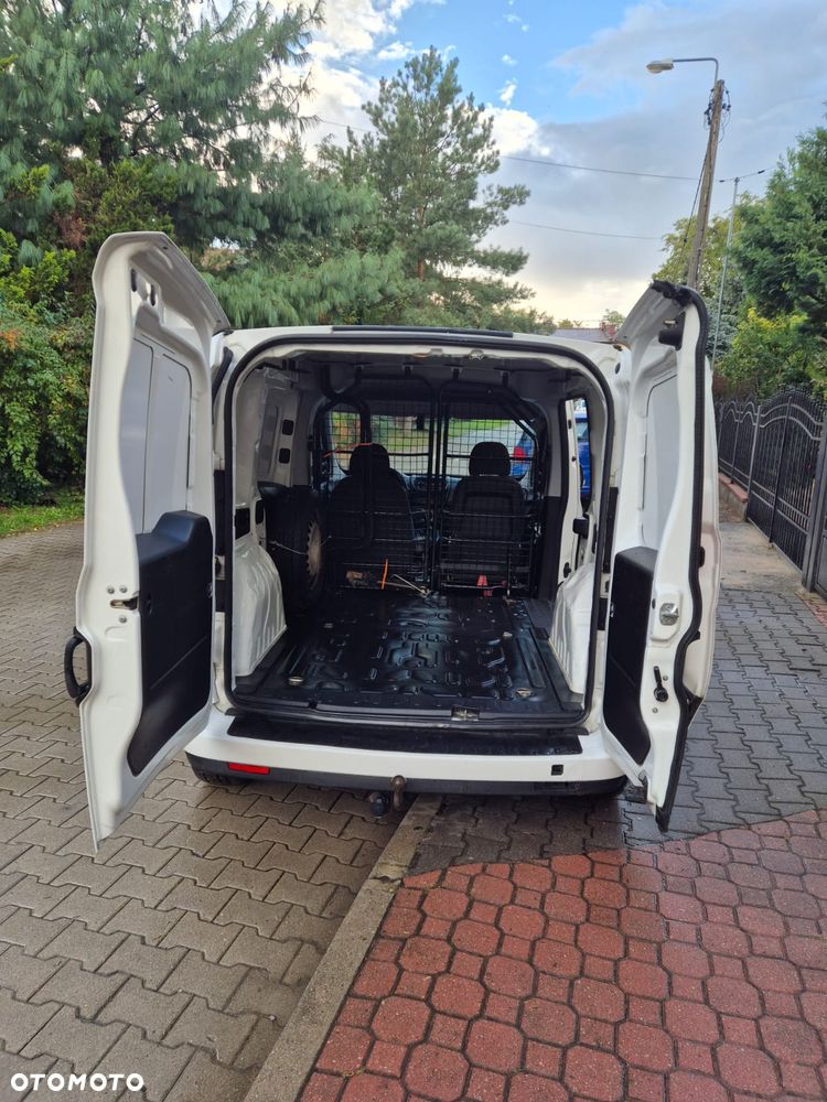 Opel Combo - 16