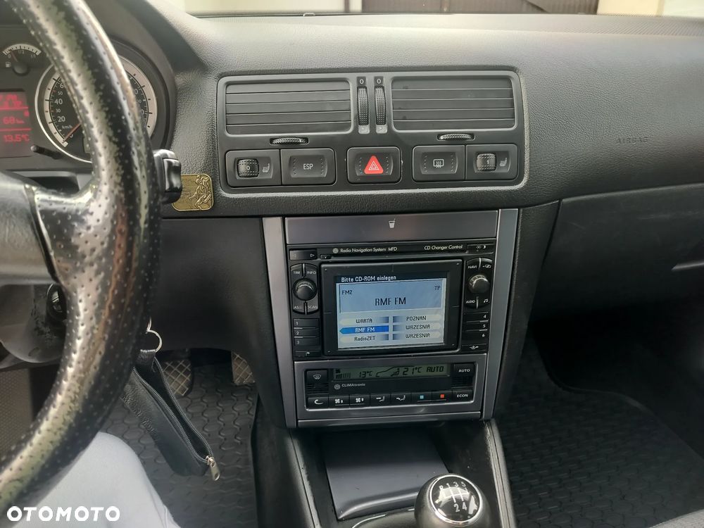 Volkswagen Bora Variant 2.0 - 10