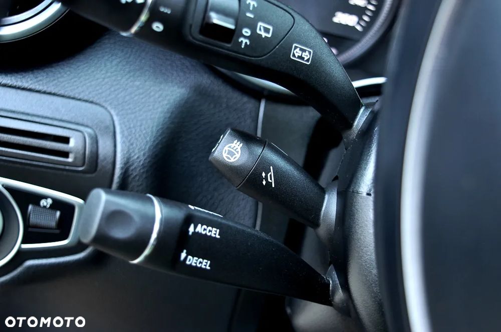 Mercedes-Benz GLC 350 e 4Matic 7G-TRONIC Exclusive - 29