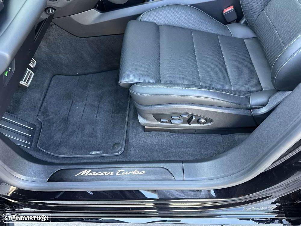 Porsche Macan Electric Turbo - 49