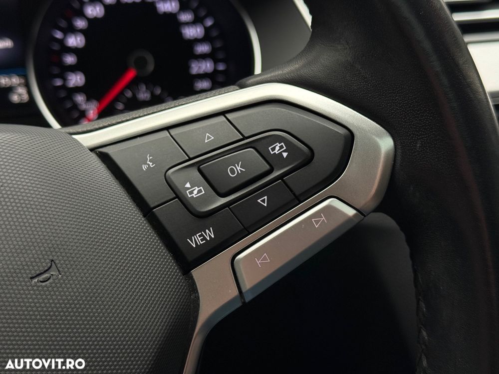 Volkswagen Passat 2.0 TDI SCR Business - 32