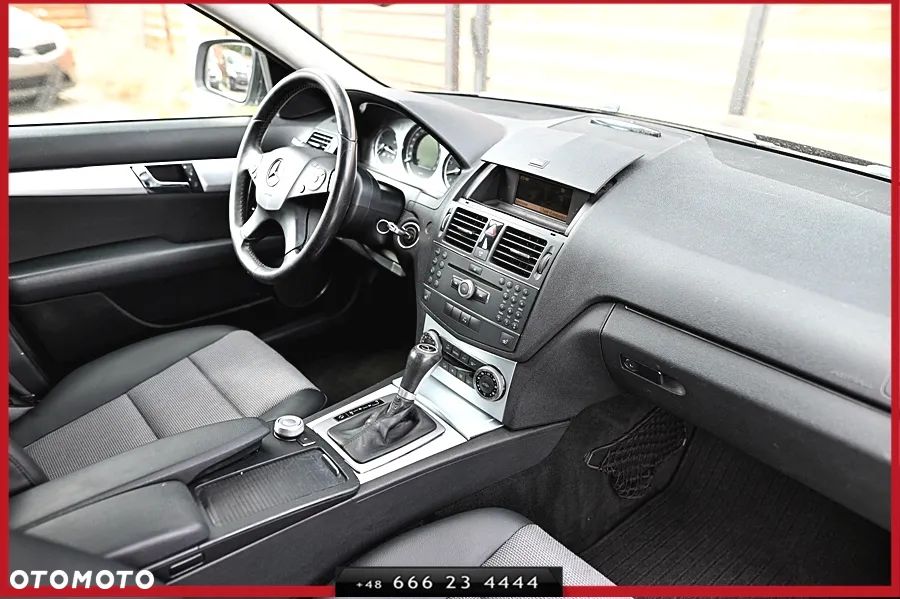 Mercedes-Benz Klasa C 180 BlueEFFICIENCY 7G-TRONIC Avantgarde - 17