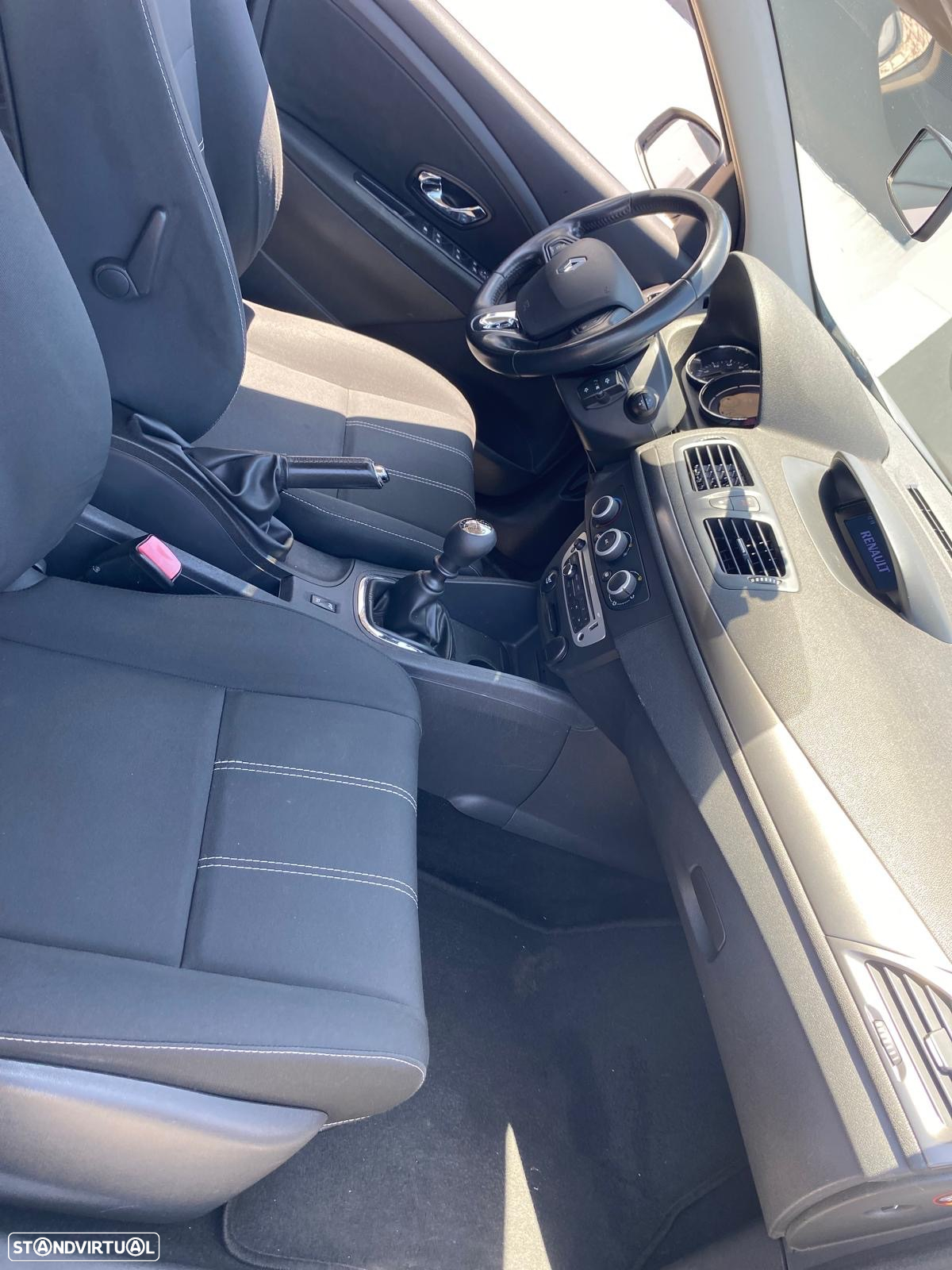 Renault Mégane Sport Tourer 1.5 dCi Confort - 11