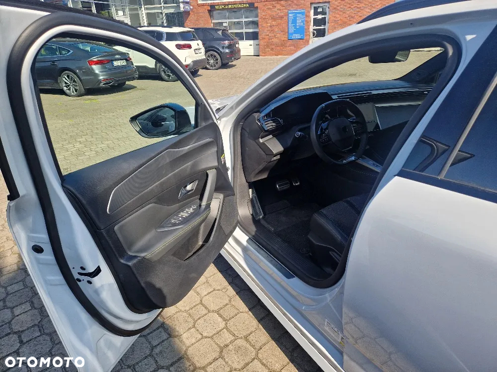 Peugeot 308 1.2 PureTech GT S&S EAT8 - 12
