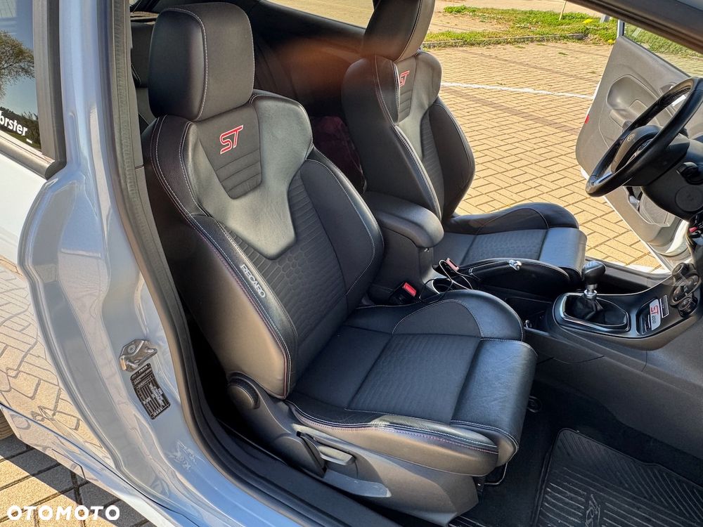 Ford Fiesta ST200 - 14