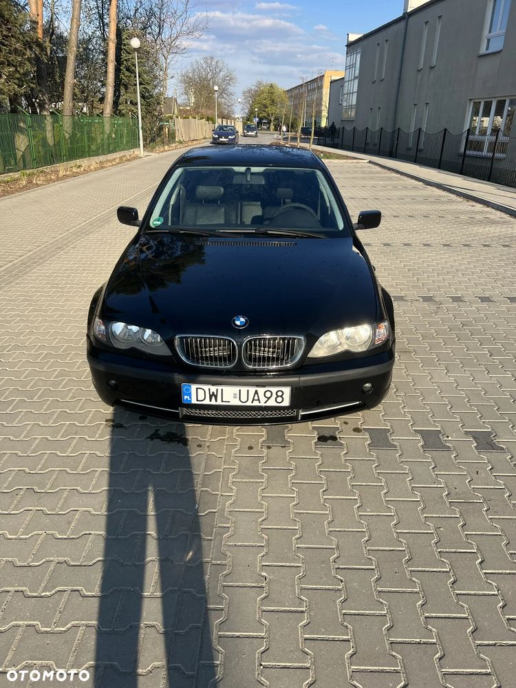 BMW Seria 3 330i - 3