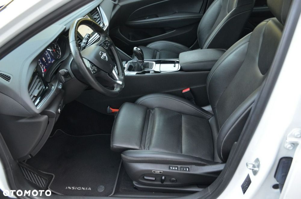 Opel Insignia - 19