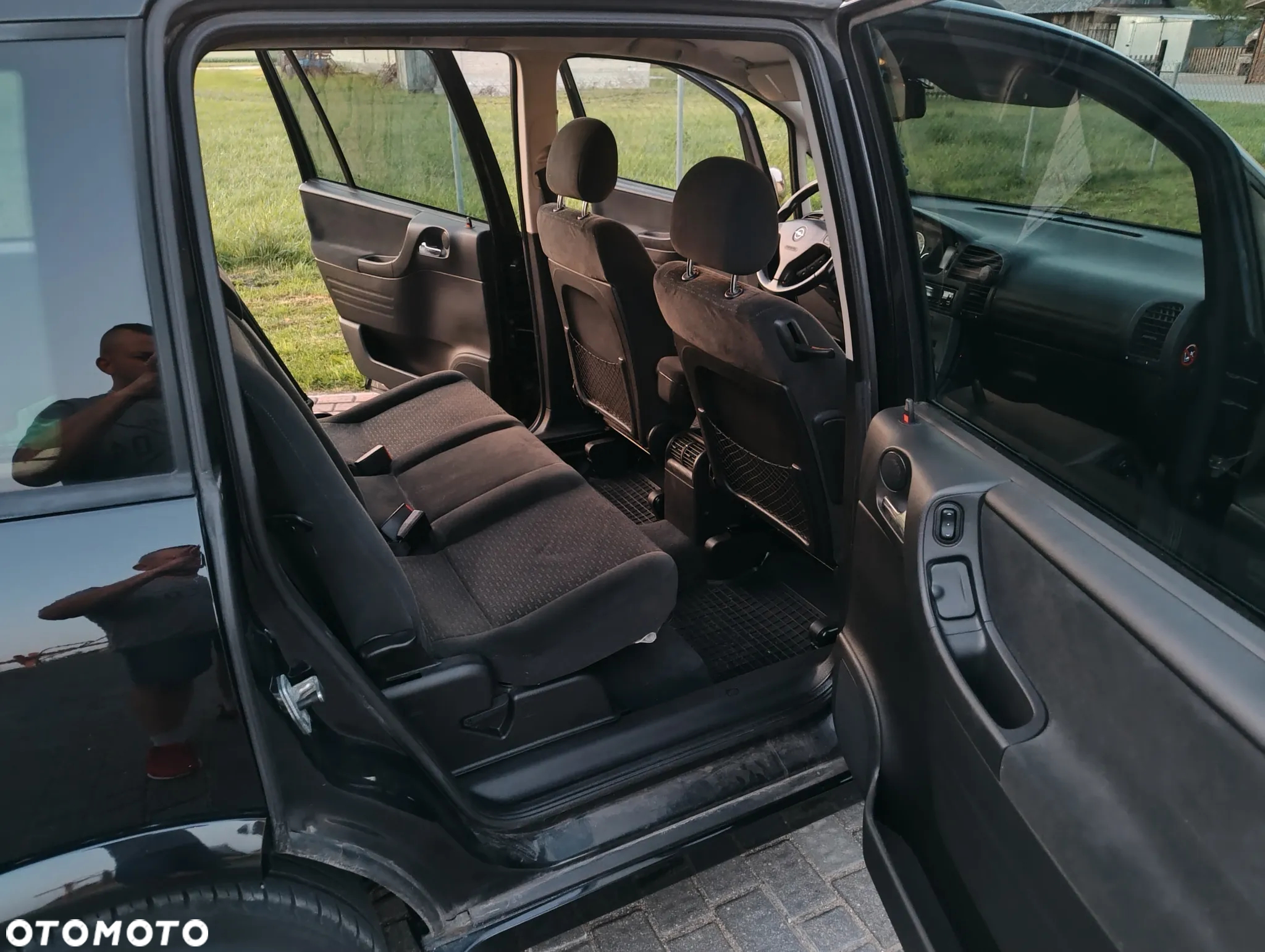 Opel Zafira - 10
