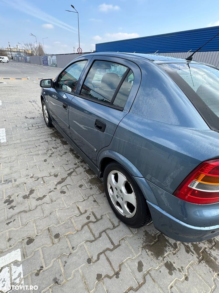 Opel Astra - 9