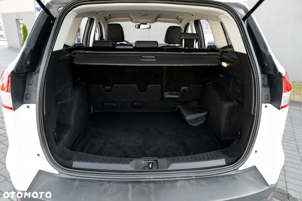 Ford Kuga 2.0 TDCi 2x4 Titanium - 21