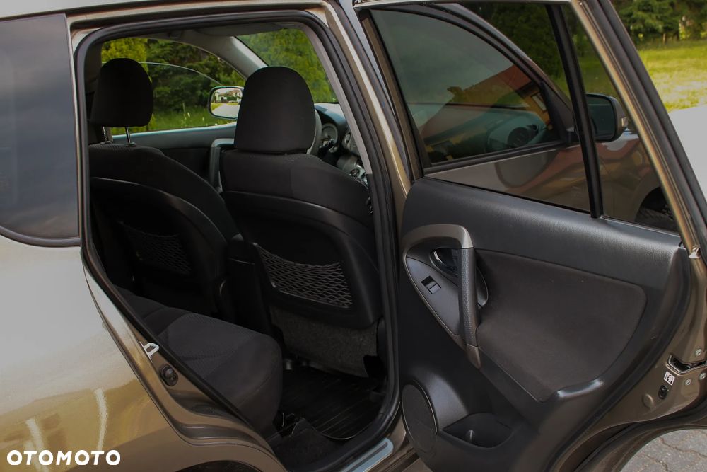 Toyota RAV4 2.0 4x2 Sol - 23