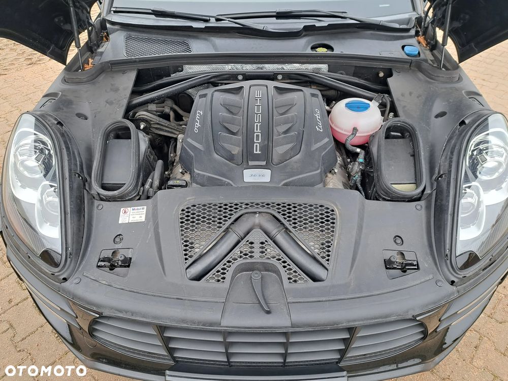 Porsche Macan Turbo PDK - 20