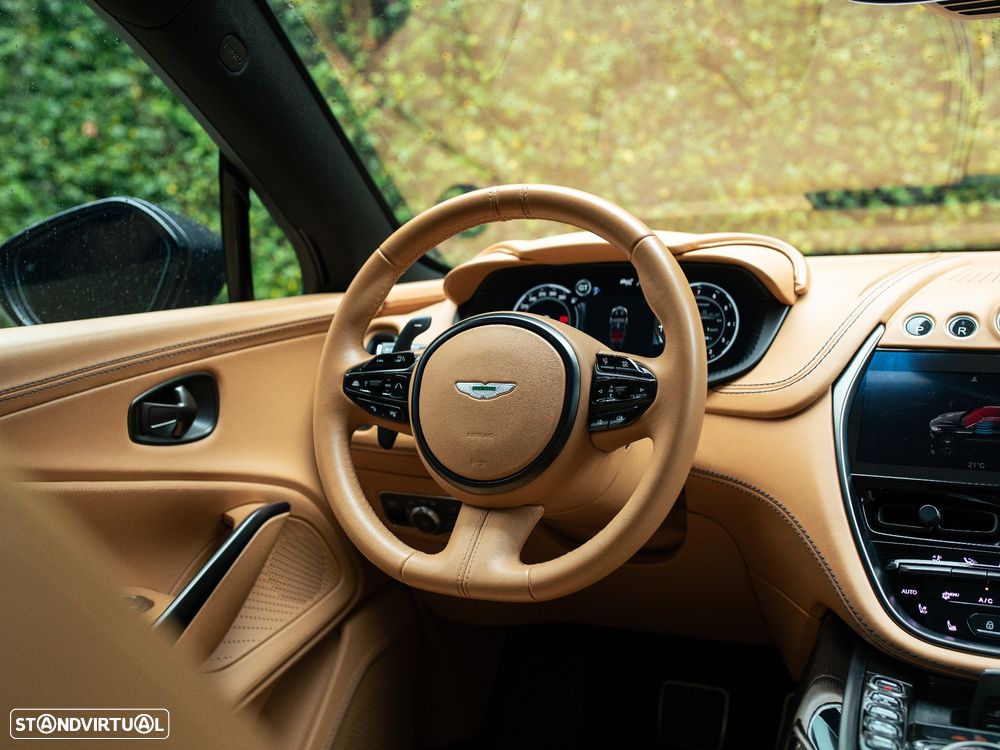 Aston Martin DBX Standard - 30