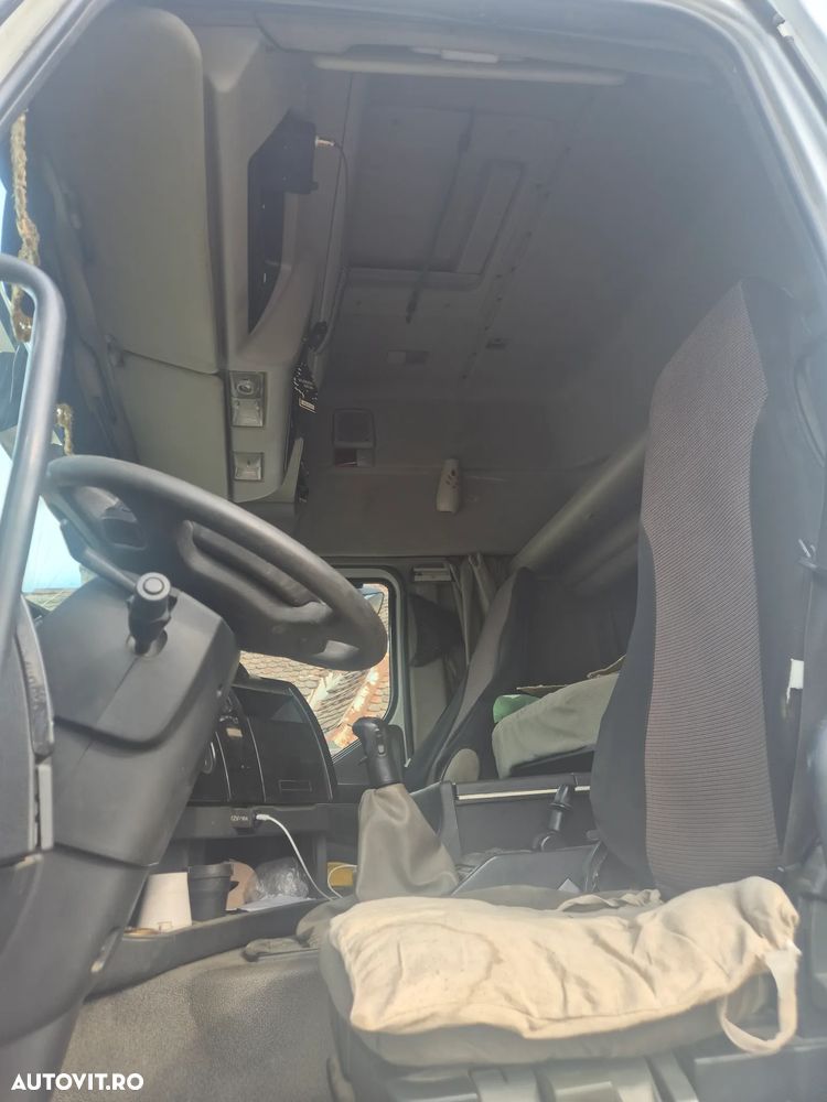 Renault Premium - 8