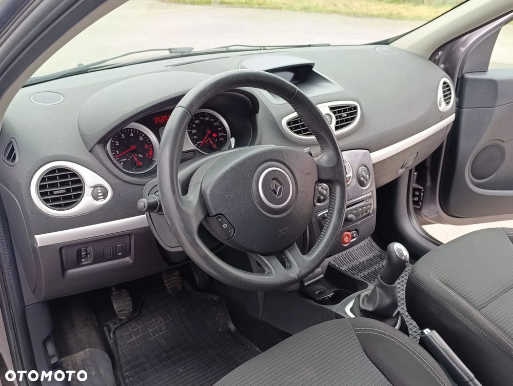 Renault Clio 1.2 16V Tech Run - 14