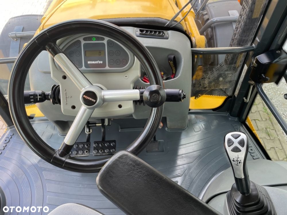 Komatsu WB97s - 14