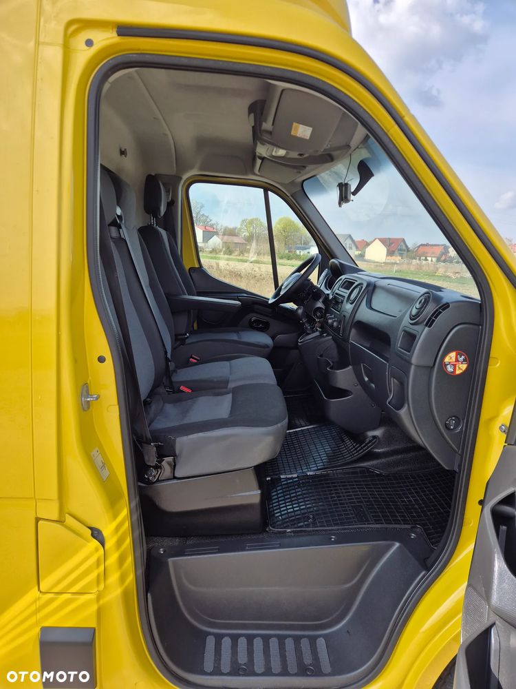 Renault MASTER 2.3 DCI KONTENER 8EP SALON PL I-WŁAŚCICIEL 2019R KLIMA AIRBAG KAMERA - 28